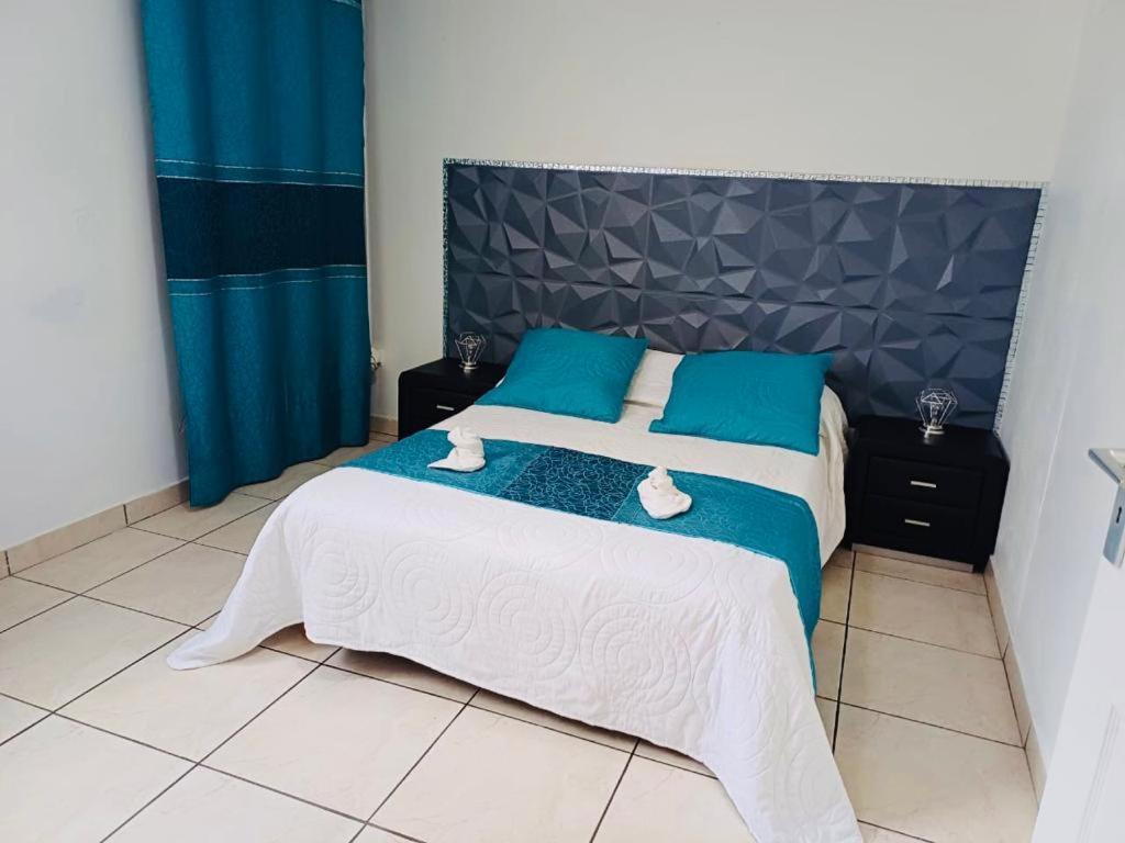 Apartamento Coquet F2 Climatise Avec Piscine Au Lamentin Le Lamentin Exterior foto